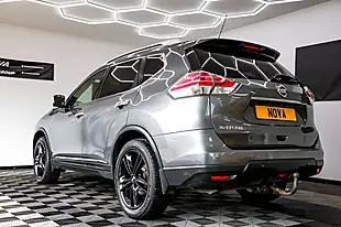 Used 2016 Nissan X-Trail Tekna Grey - Interior and Exterior details 12