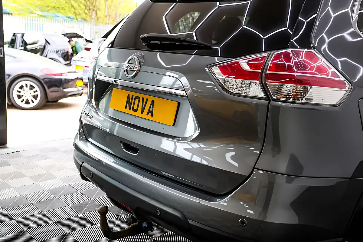 Used 2016 Nissan X-Trail Tekna Grey - Interior and Exterior details 13