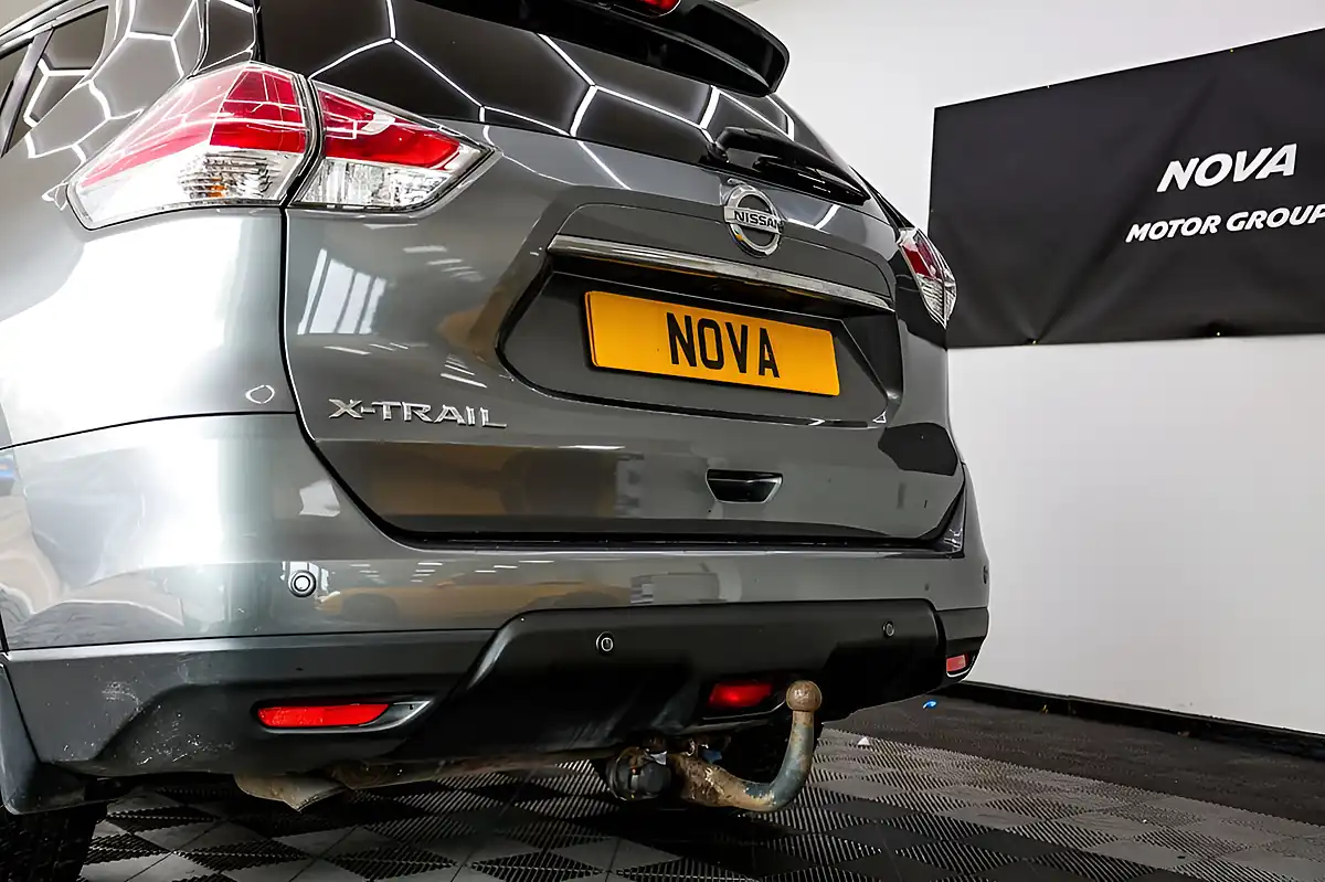 Used 2016 Nissan X-Trail Tekna Grey - Interior and Exterior details 14