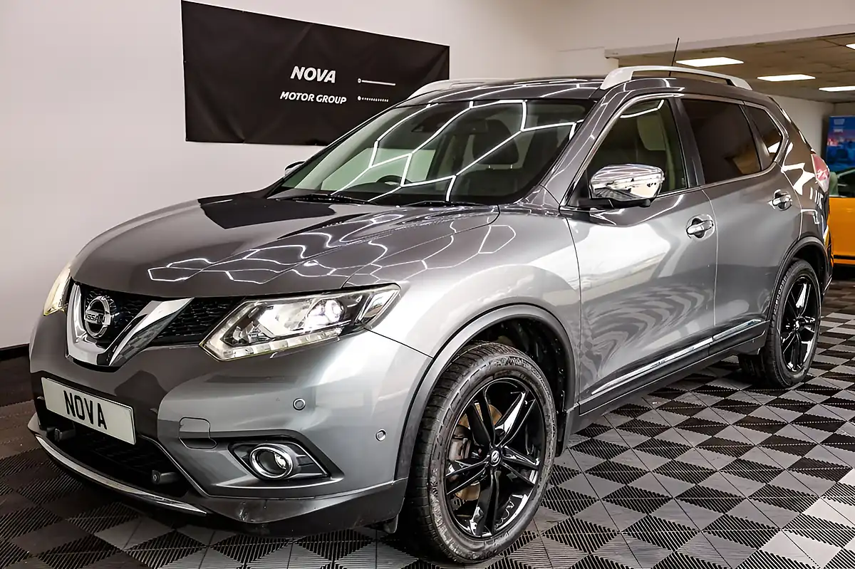 Used 2016 Nissan X-Trail Tekna Grey - Interior and Exterior details 7