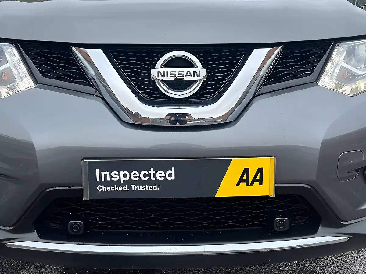 Used 2016 Nissan X-Trail Tekna Gun Metallic - Interior and Exterior details 17