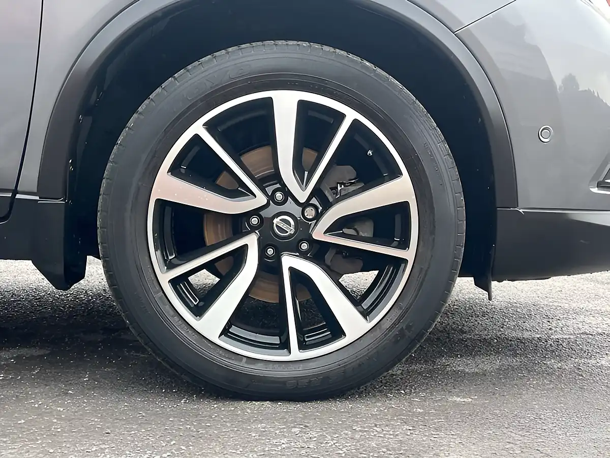Used 2016 Nissan X-Trail Tekna Gun Metallic - Interior and Exterior details 19