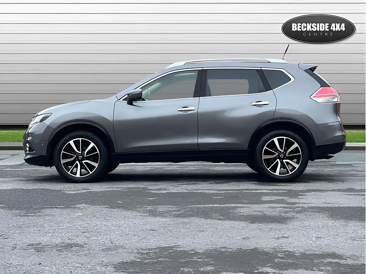 Used 2016 Nissan X-Trail Tekna Gun Metallic - Interior and Exterior details 6