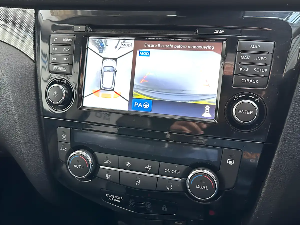 Used 2016 Nissan X-Trail Tekna Gunmetal Grey - Interior and Exterior details 14