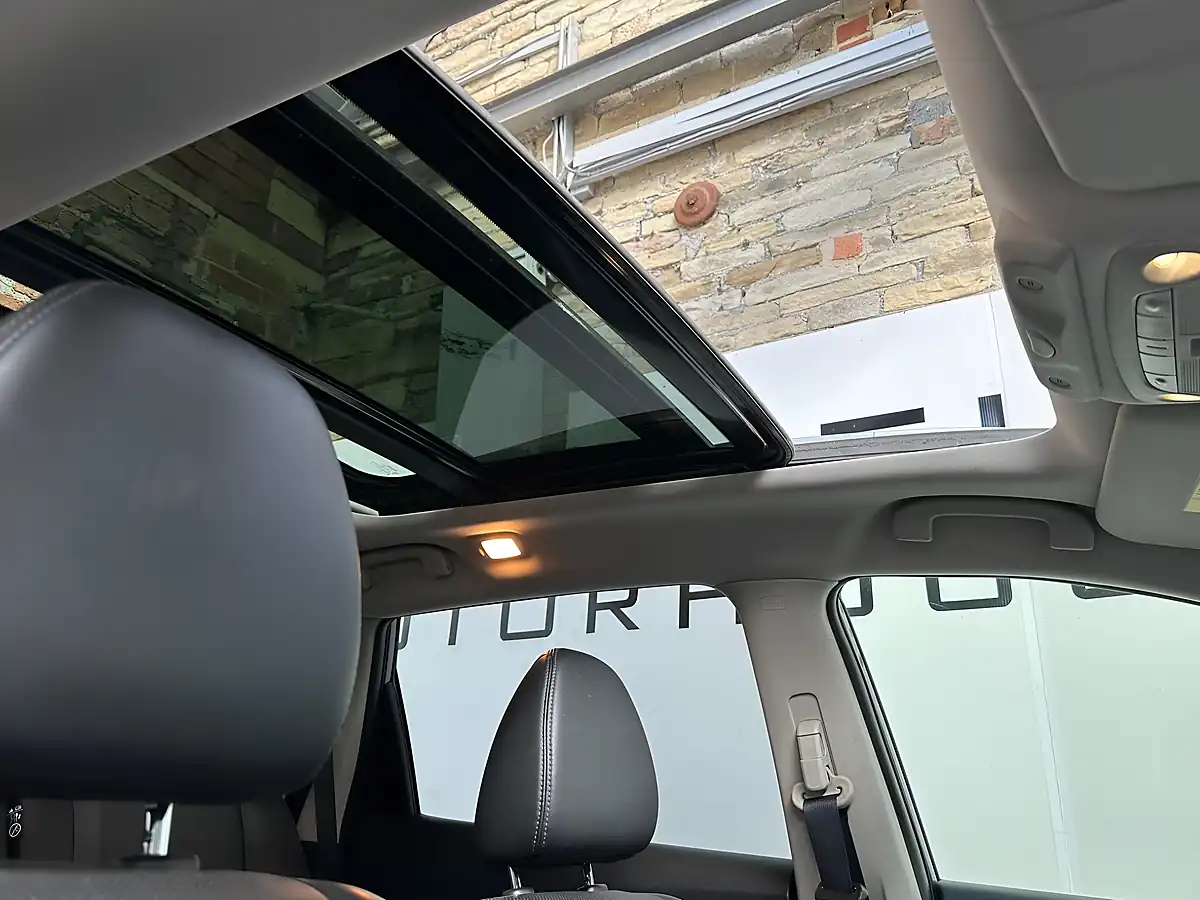 Used 2016 Nissan X-Trail Tekna Gunmetal Grey - Interior and Exterior details 17