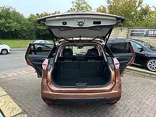 Used 2016 Nissan X-Trail Tekna Orange - Interior and Exterior details 19