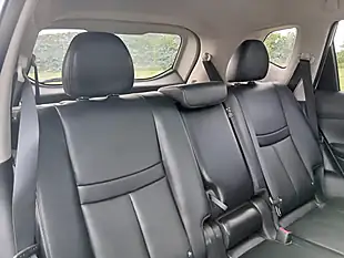 Used 2016 Nissan X-Trail Tekna White - Interior and Exterior details 15