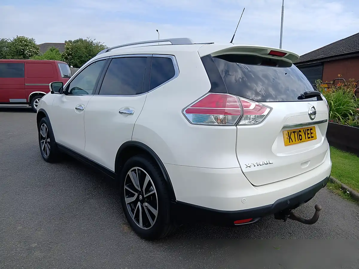 Used 2016 Nissan X-Trail Tekna White - Interior and Exterior details 6