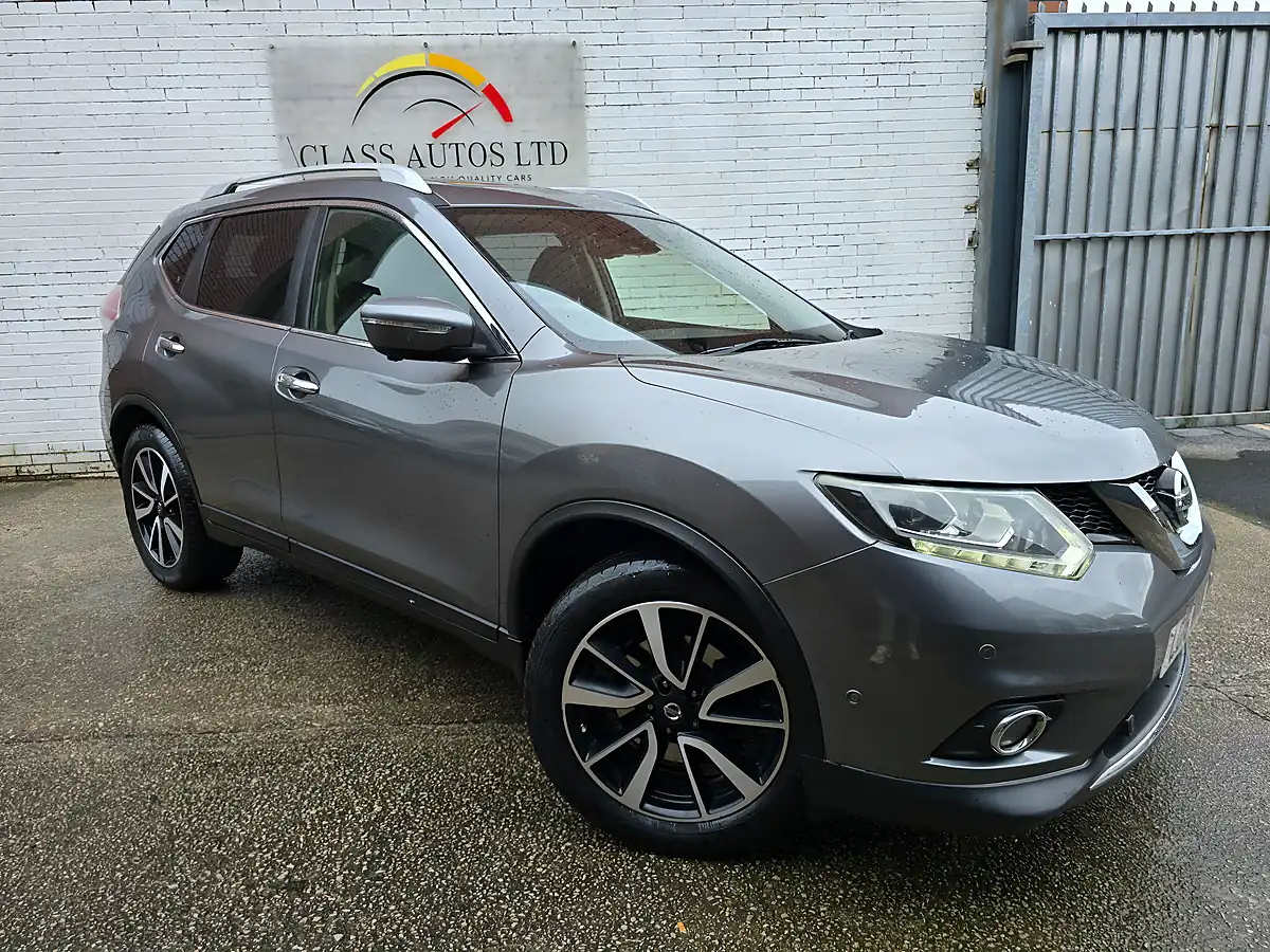 Used 2016 Nissan X-Trail Tekna Xtron Grey - Front View