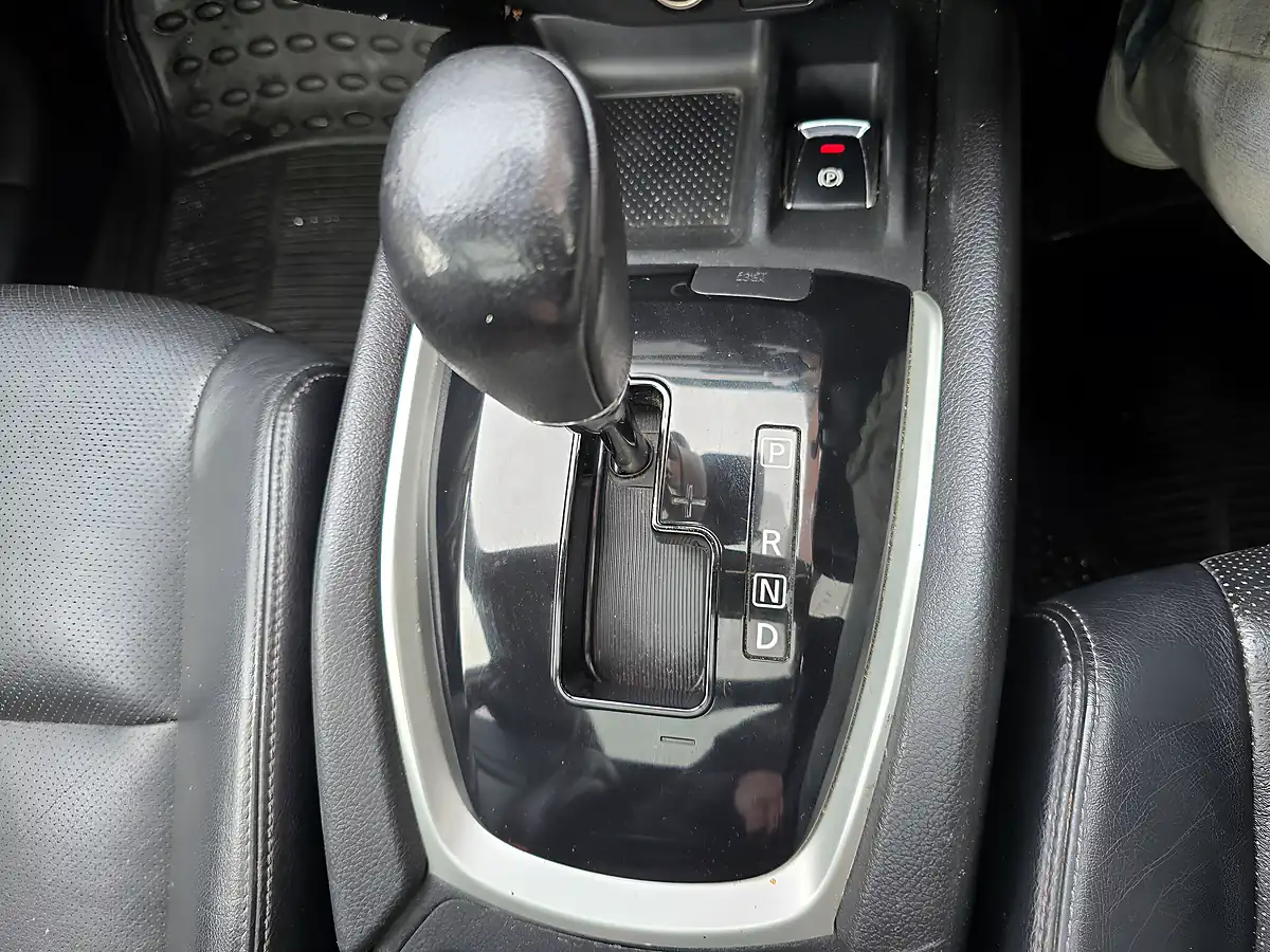Used 2016 Nissan X-Trail Tekna Xtron Grey - Interior and Exterior details 12