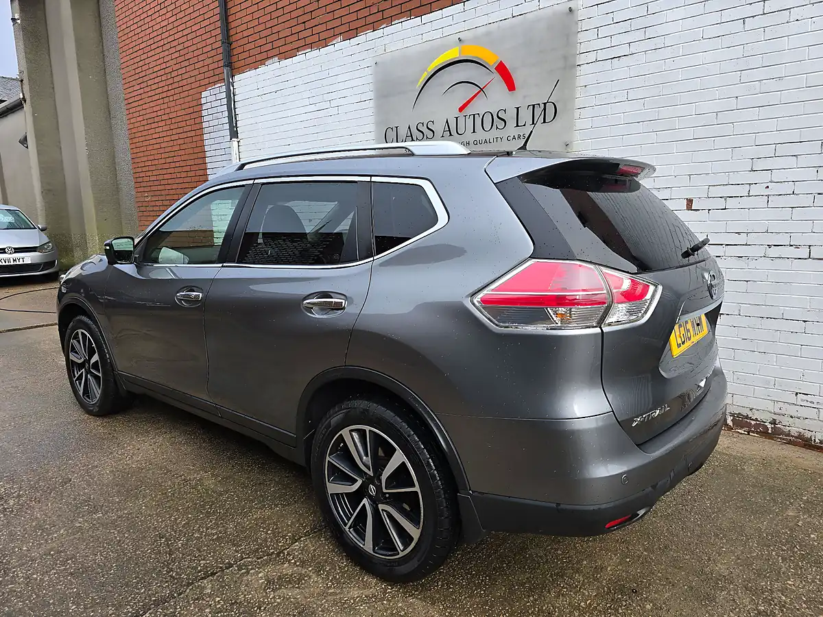 Used 2016 Nissan X-Trail Tekna Xtron Grey - Interior and Exterior details 4