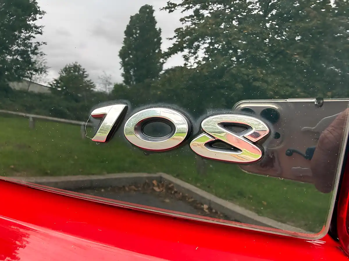 Used 2016 Peugeot 108 Access Red - Interior and Exterior details 18