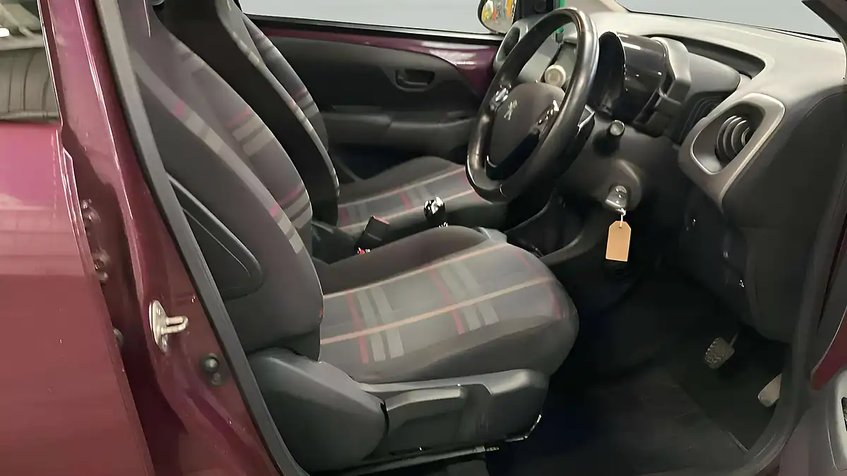 Used 2016 Peugeot 108 Active Purple - Interior and Exterior details 5