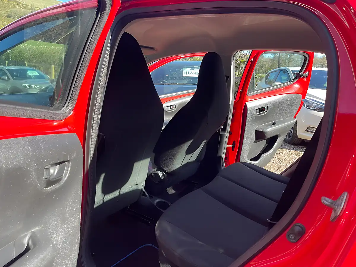Used 2016 Peugeot 108 Active Red - Interior and Exterior details 14
