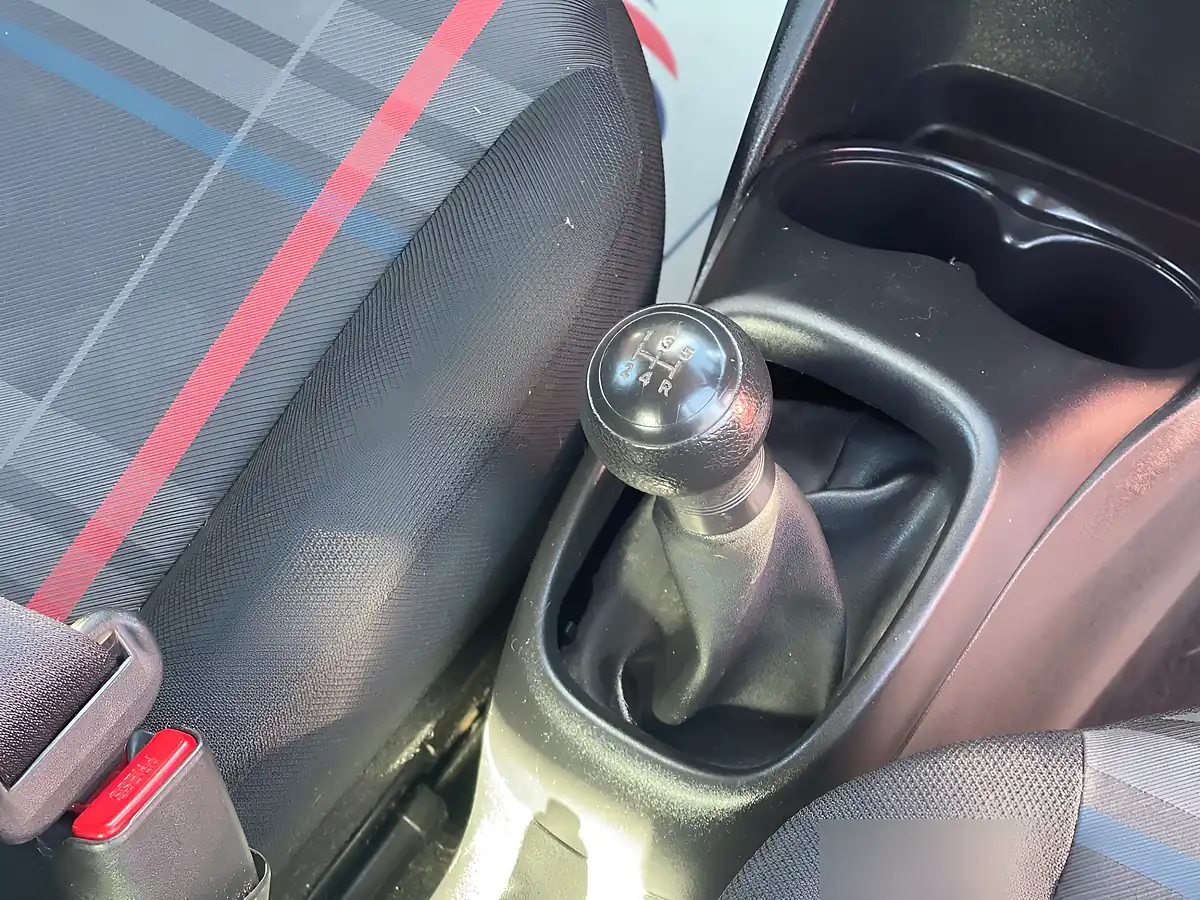 Used 2016 Peugeot 108 Active Red - Interior and Exterior details 16