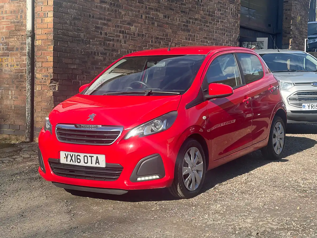 Used 2016 Peugeot 108 Active Red - Interior and Exterior details 4