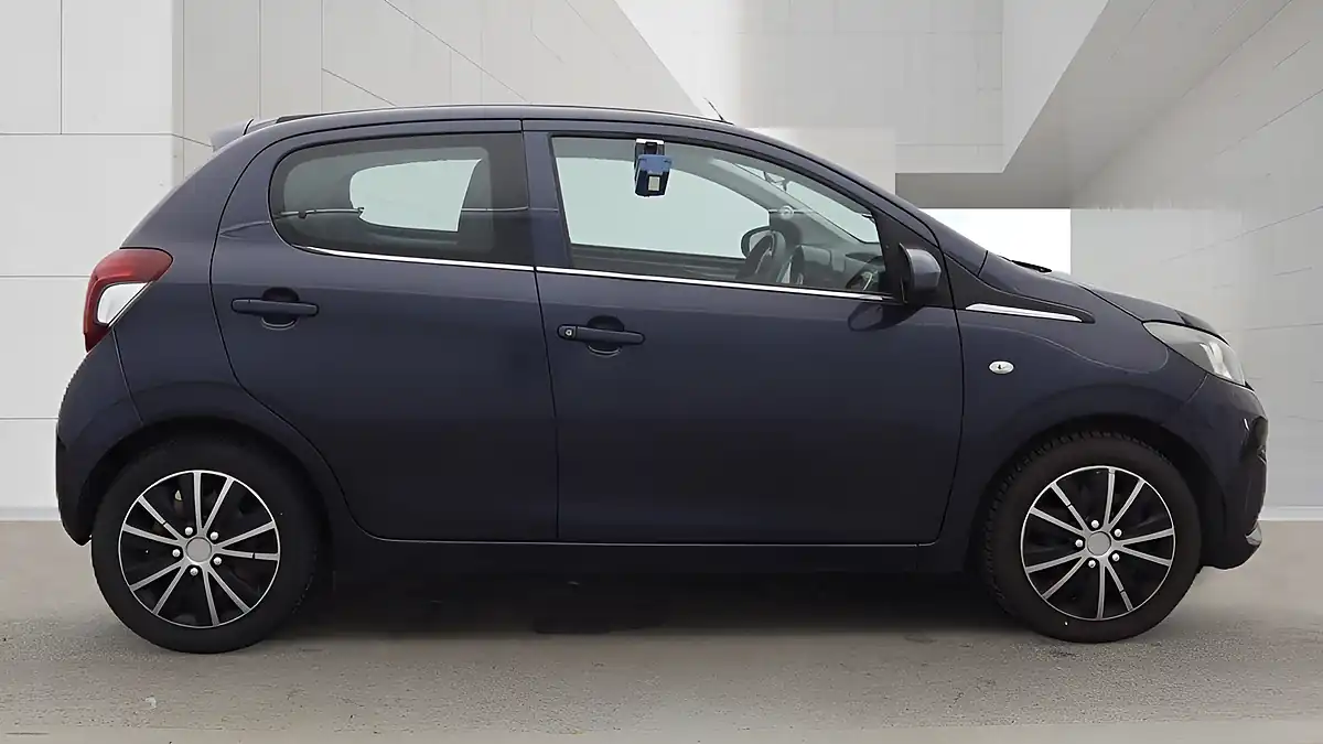 Used 2016 Peugeot 108 Active Top French Blue - Interior and Exterior details 6