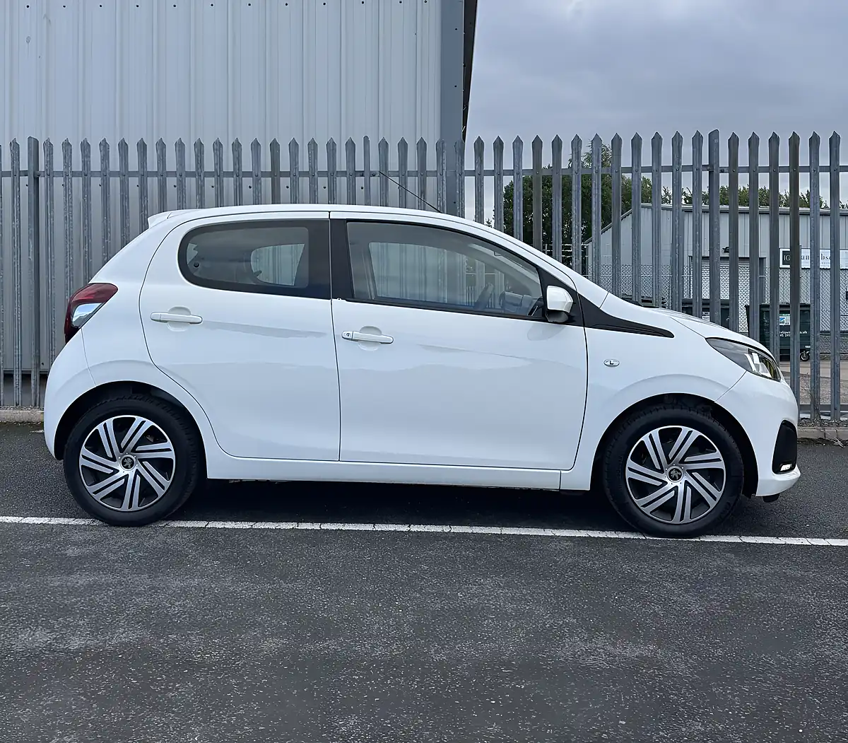 Used 2016 Peugeot 108 Active White - Interior and Exterior details 7