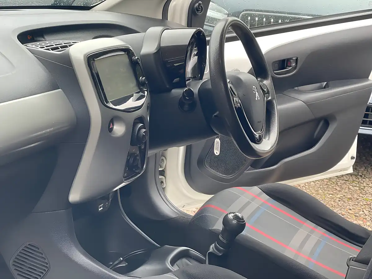 Used 2016 Peugeot 108 Active White - Interior and Exterior details 20