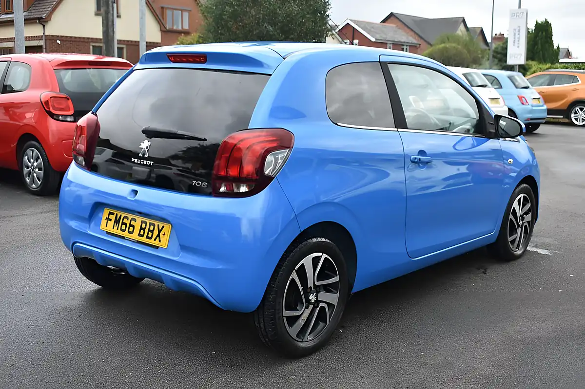 Used 2016 Peugeot 108 Allure Blue - Interior and Exterior details 4
