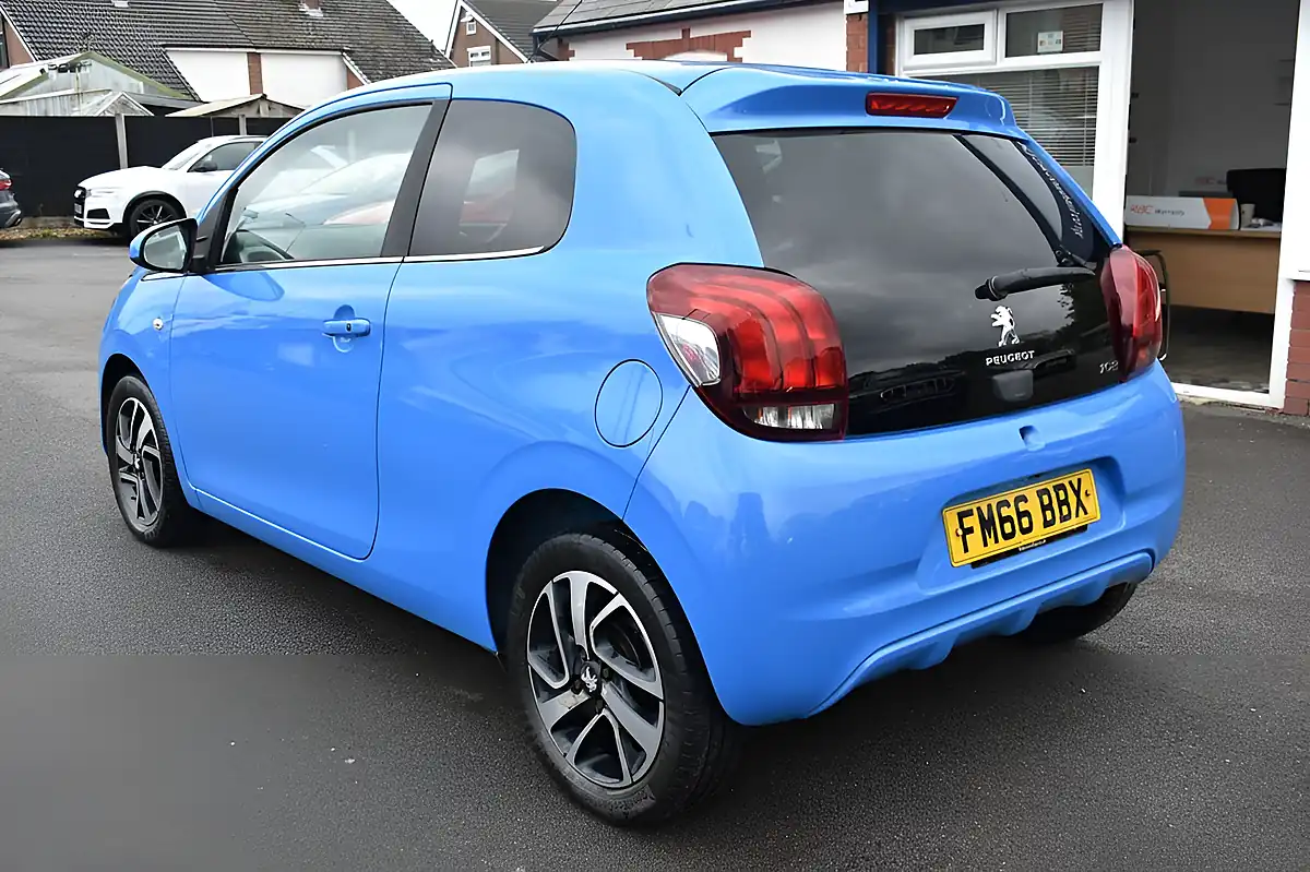 Used 2016 Peugeot 108 Allure Blue - Interior and Exterior details 6
