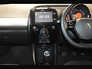 Used 2016 Peugeot 108 Allure Laser Red - Interior and Exterior details 12
