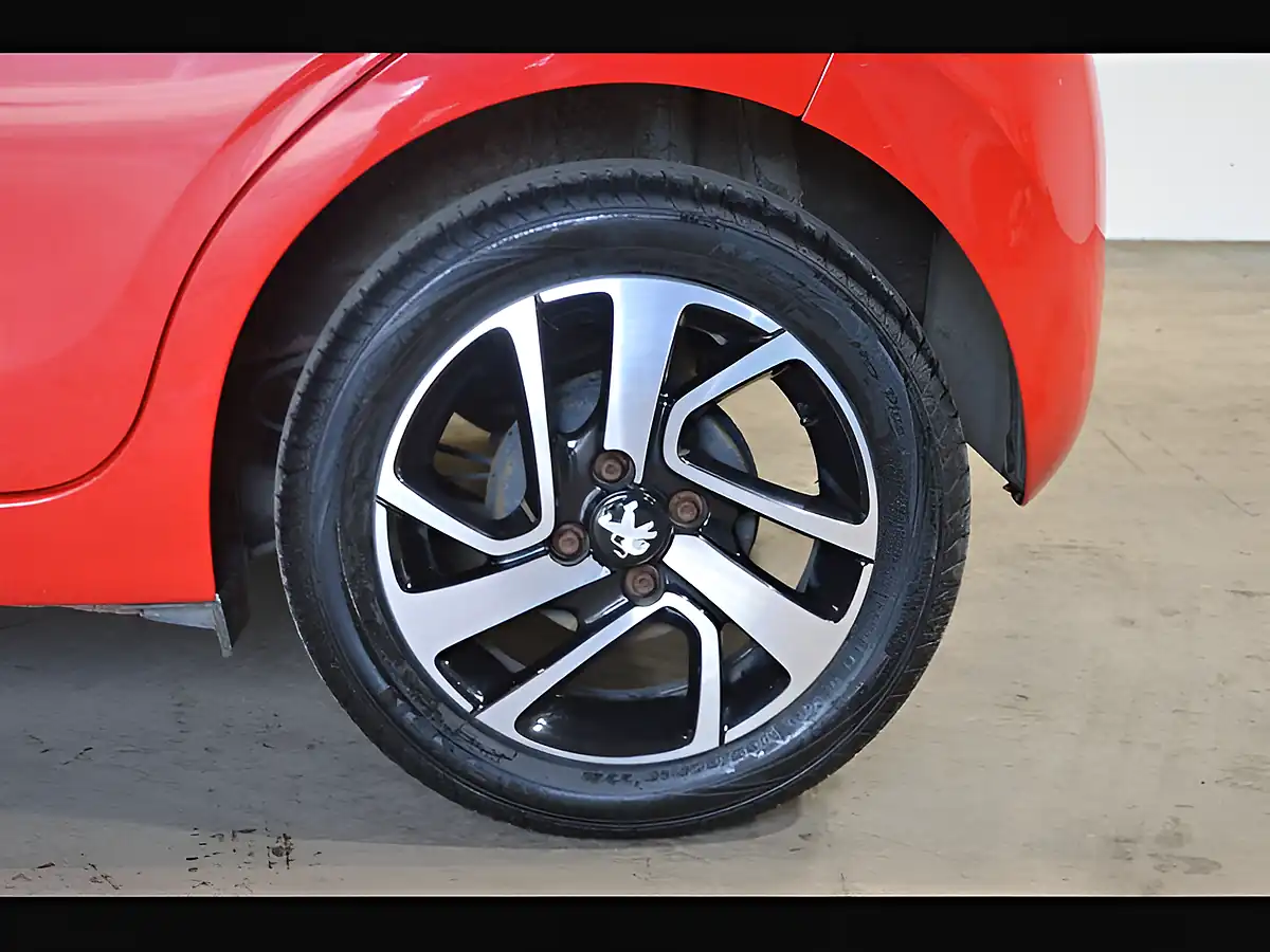 Used 2016 Peugeot 108 Allure Laser Red - Interior and Exterior details 14