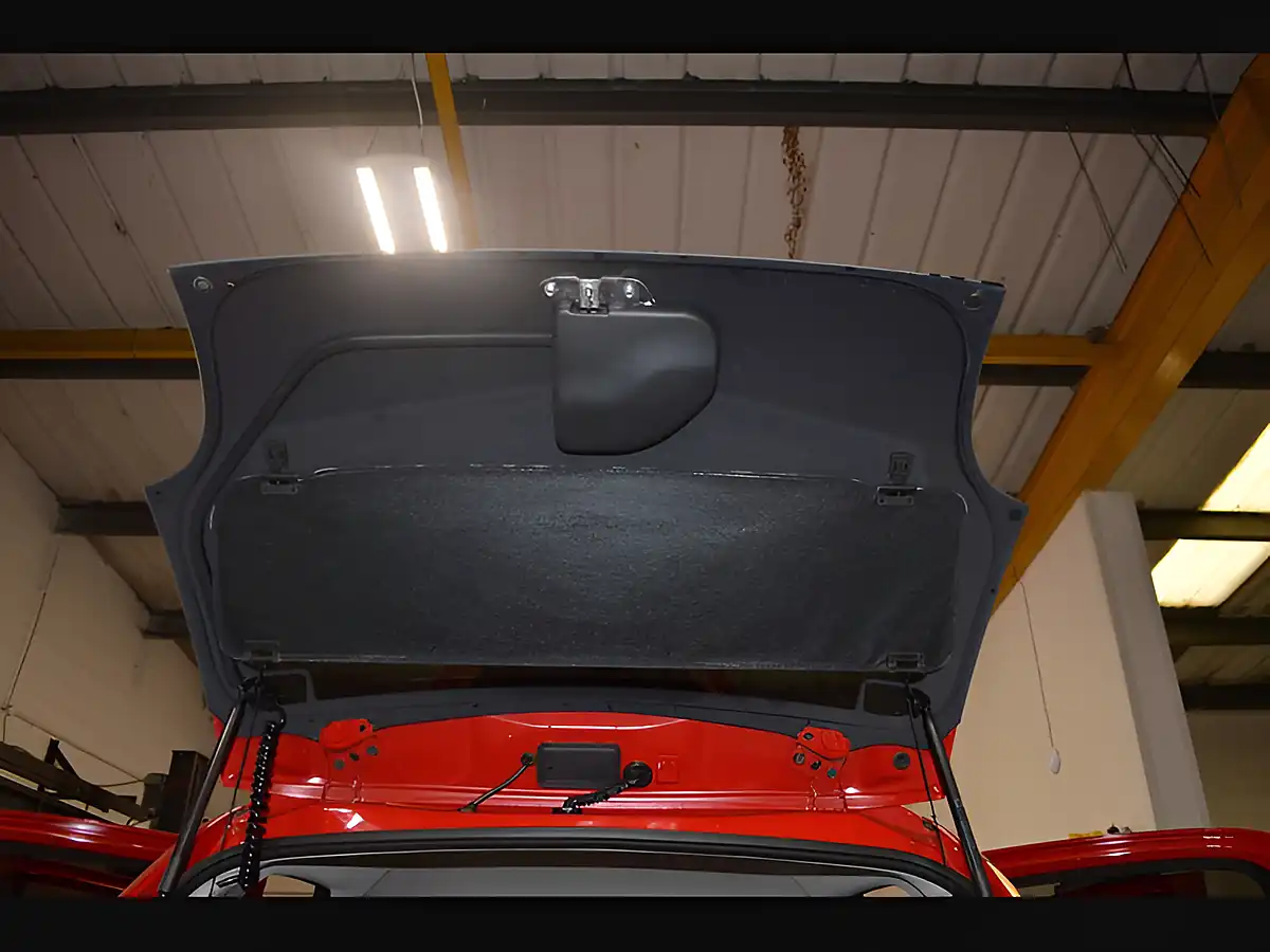 Used 2016 Peugeot 108 Allure Laser Red - Interior and Exterior details 15