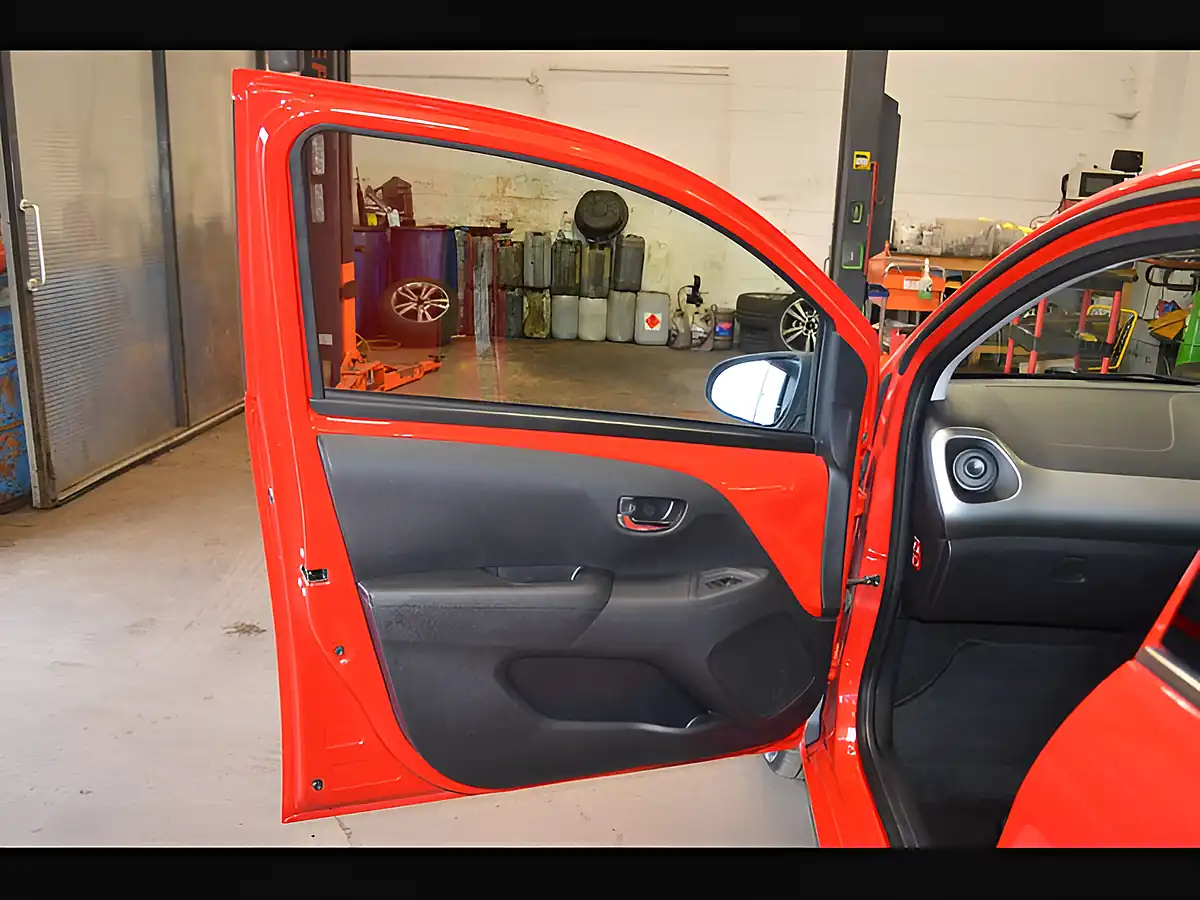 Used 2016 Peugeot 108 Allure Laser Red - Interior and Exterior details 16