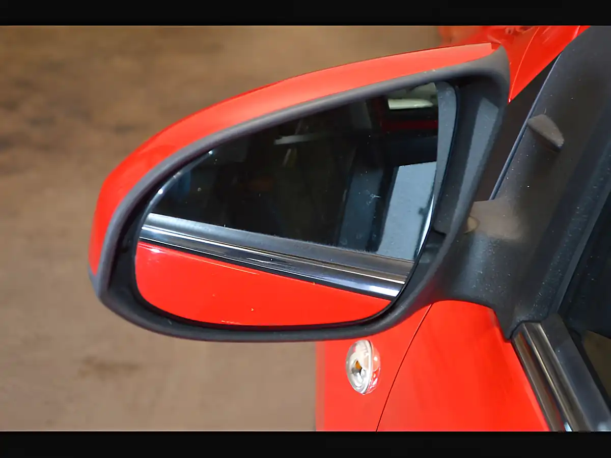 Used 2016 Peugeot 108 Allure Laser Red - Interior and Exterior details 20