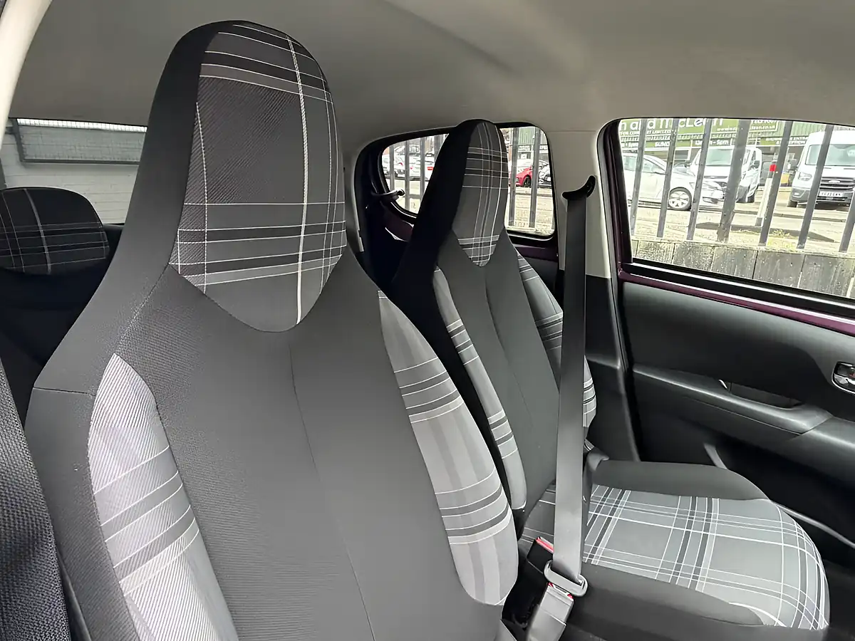 Used 2016 Peugeot 108 Allure Purple - Interior and Exterior details 7