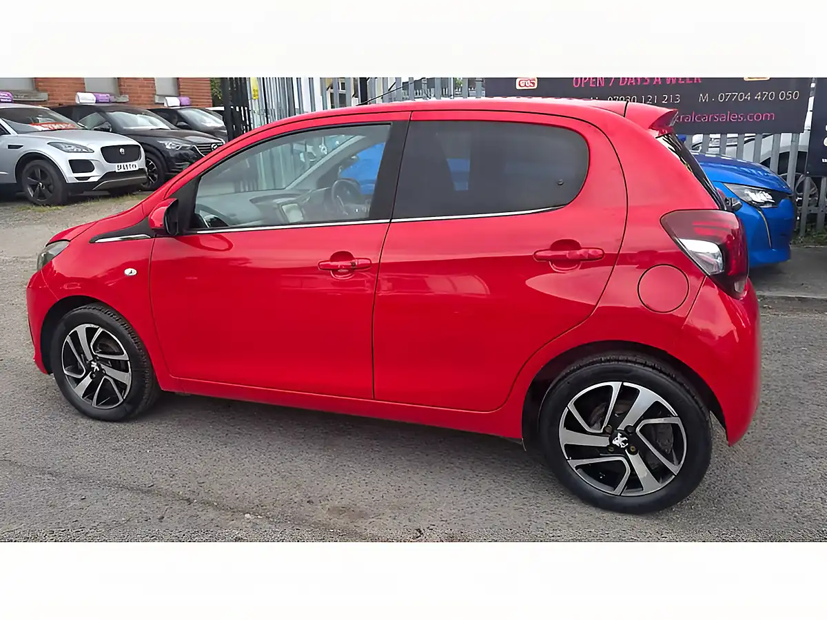 Used 2016 Peugeot 108 Allure Red - Interior and Exterior details 14