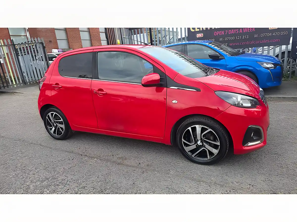 Used 2016 Peugeot 108 Allure Red - Interior and Exterior details 3