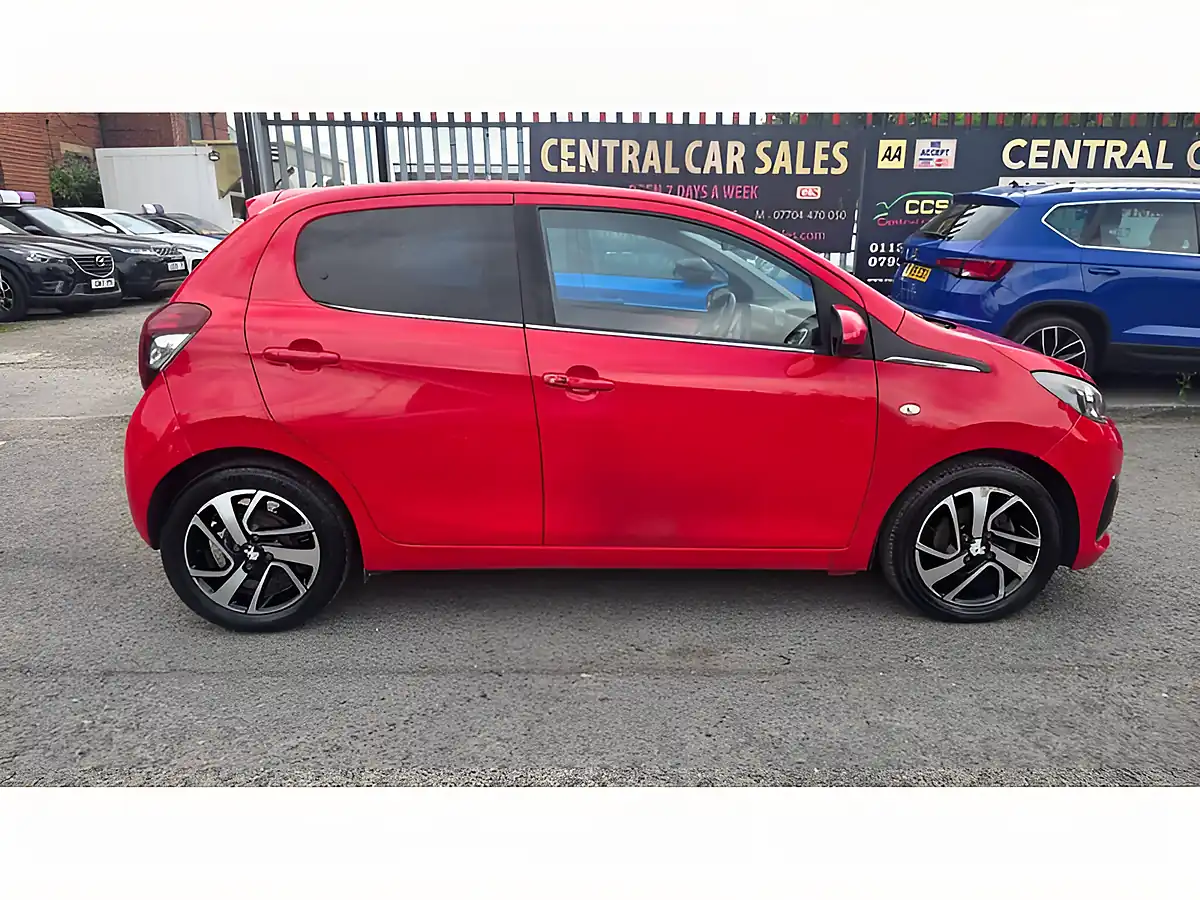 Used 2016 Peugeot 108 Allure Red - Interior and Exterior details 7