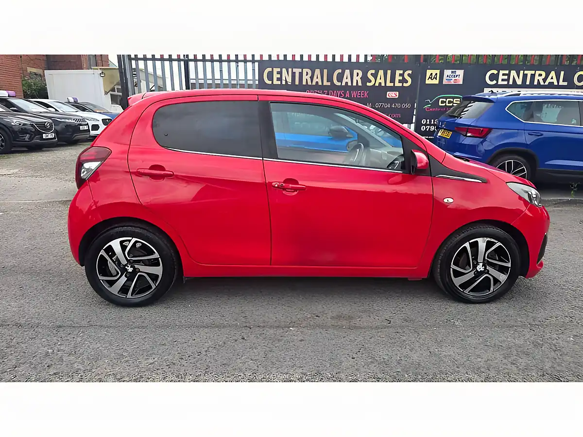 Used 2016 Peugeot 108 Allure Red - Interior and Exterior details 8
