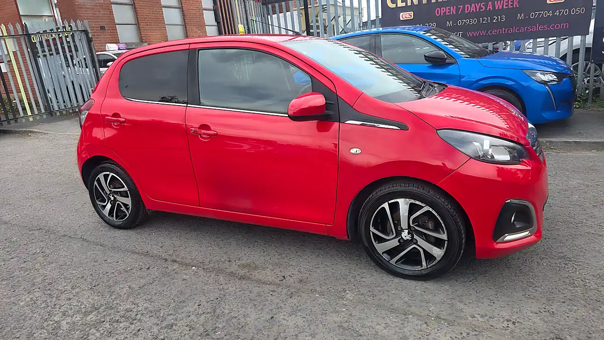 Used 2016 Peugeot 108 Allure Red - Interior and Exterior details 4