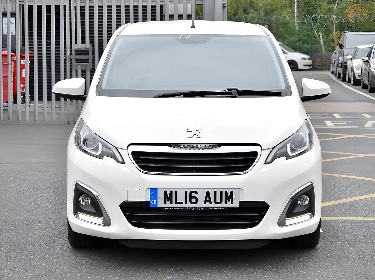 Used 2016 Peugeot 108 Allure White - Interior and Exterior details 15