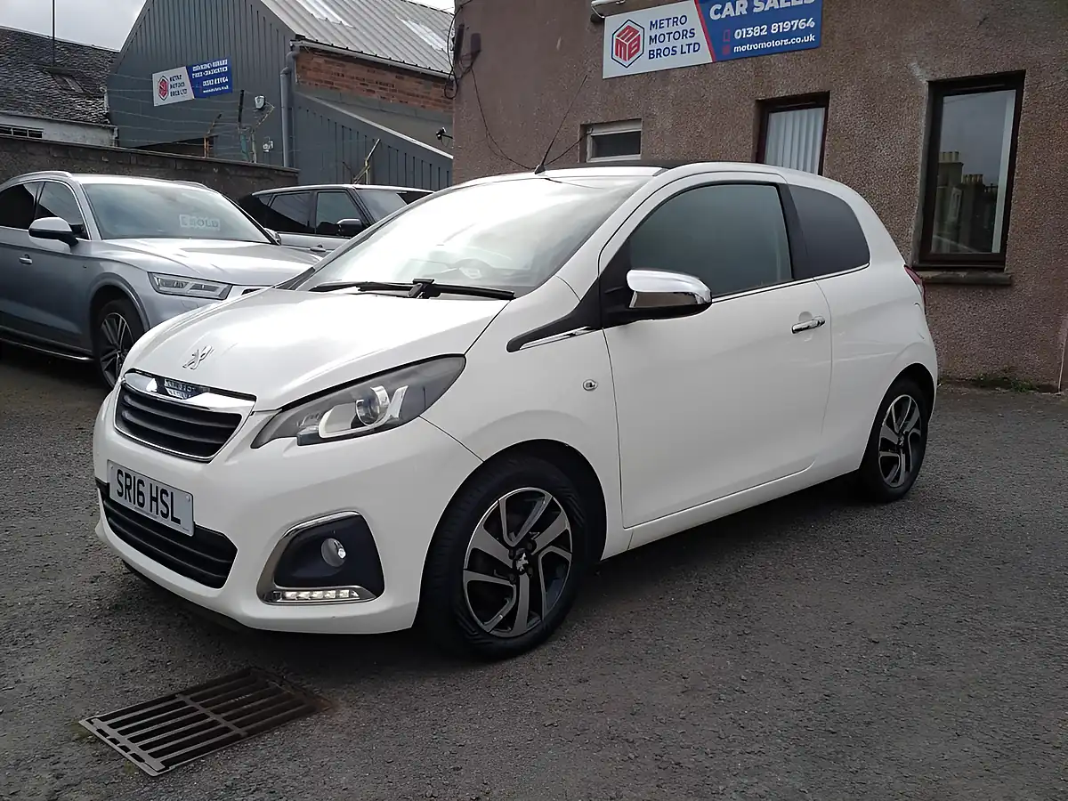 Used 2016 Peugeot 108 Allure White - Front View