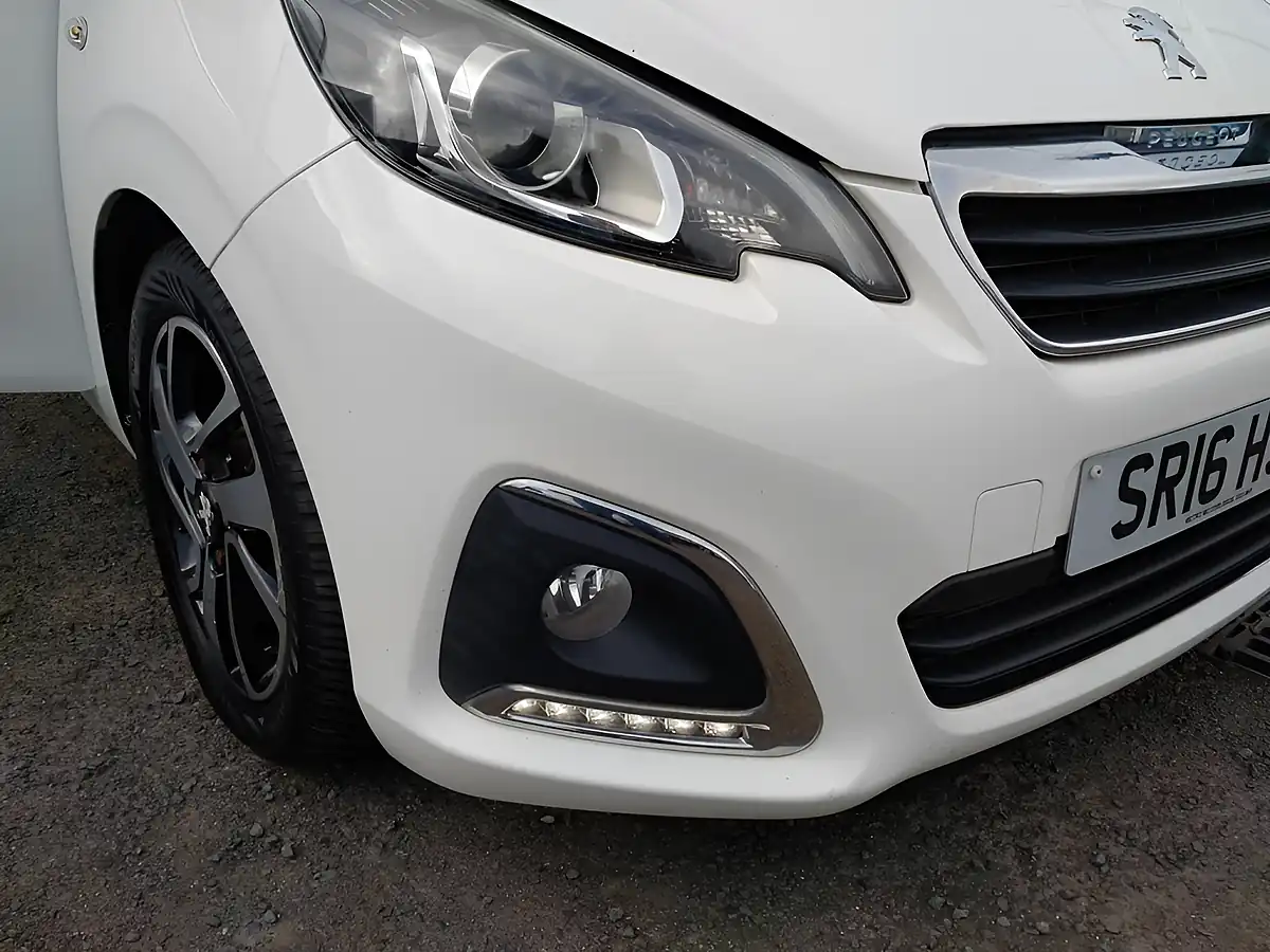 Used 2016 Peugeot 108 Allure White - Interior and Exterior details 10