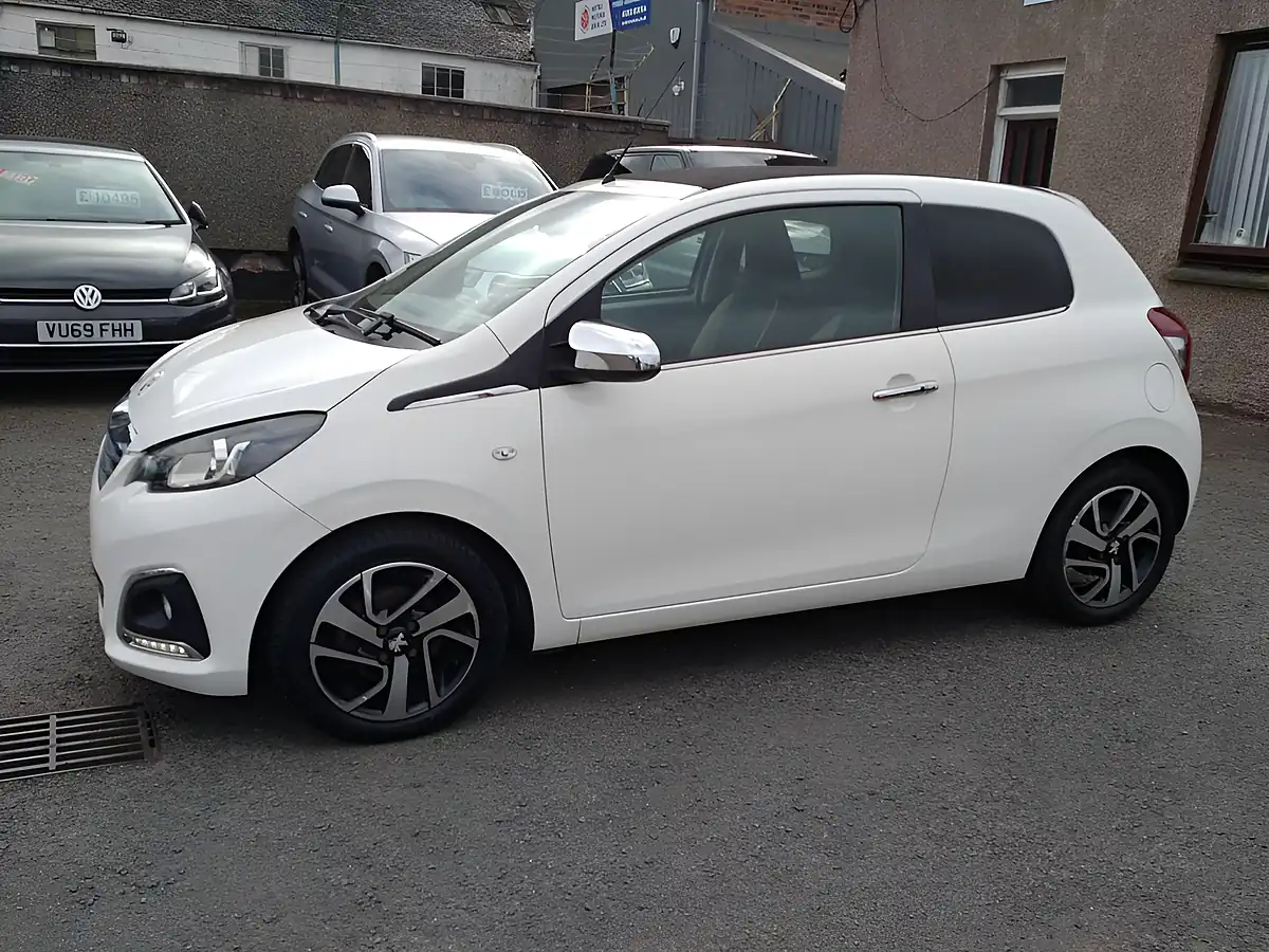 Used 2016 Peugeot 108 Allure White - Interior and Exterior details 2