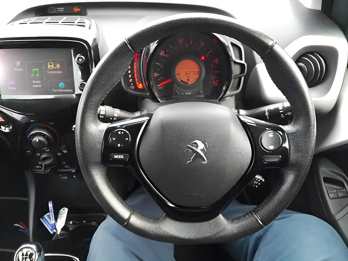 Used 2016 Peugeot 108 Allure White - Interior and Exterior details 20