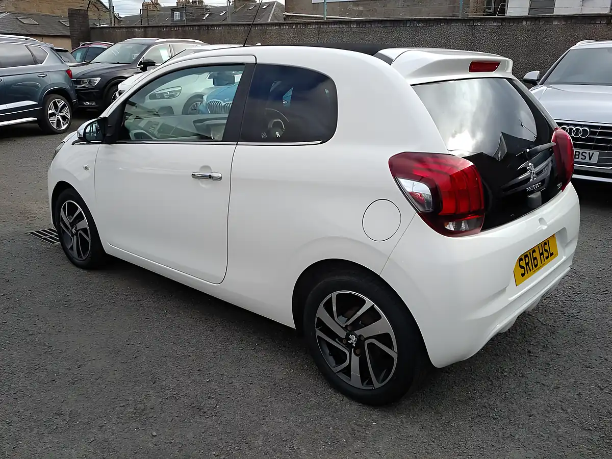 Used 2016 Peugeot 108 Allure White - Interior and Exterior details 4