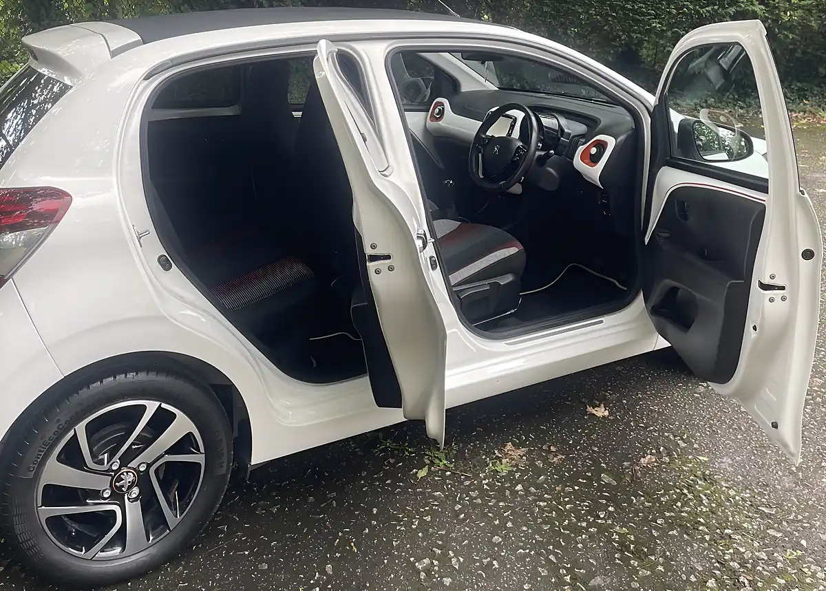 Used 2016 Peugeot 108 Roland Garros White - Interior and Exterior details 7