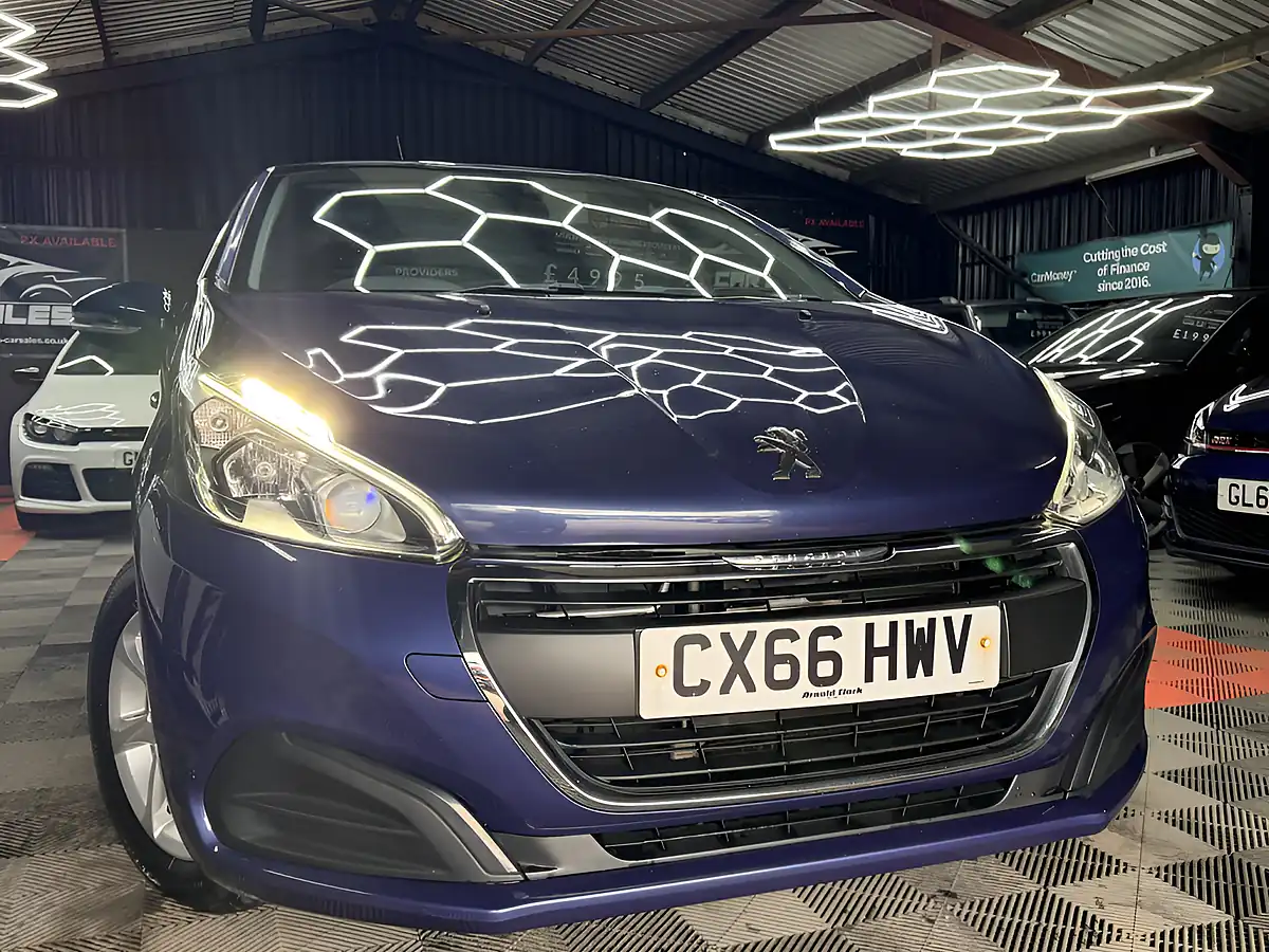 Used 2016 Peugeot 2008 Active Blue - Front View