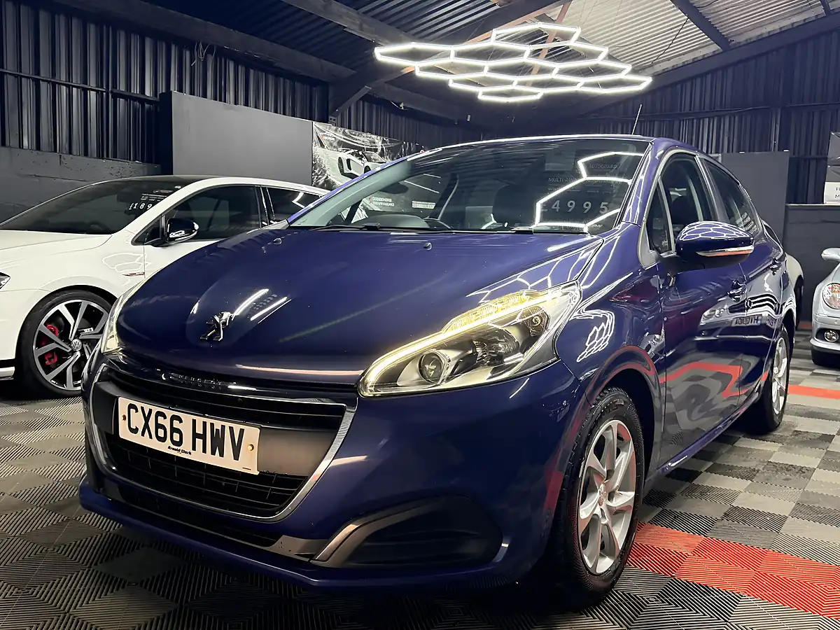 Used 2016 Peugeot 2008 Active Blue - Interior and Exterior details 3