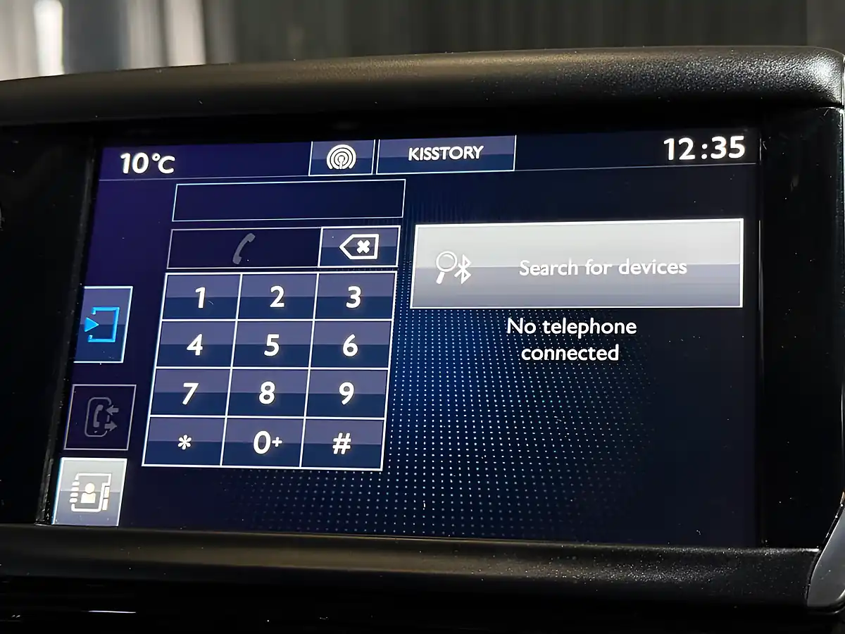Used 2016 Peugeot 2008 Active Green - Interior and Exterior details 12