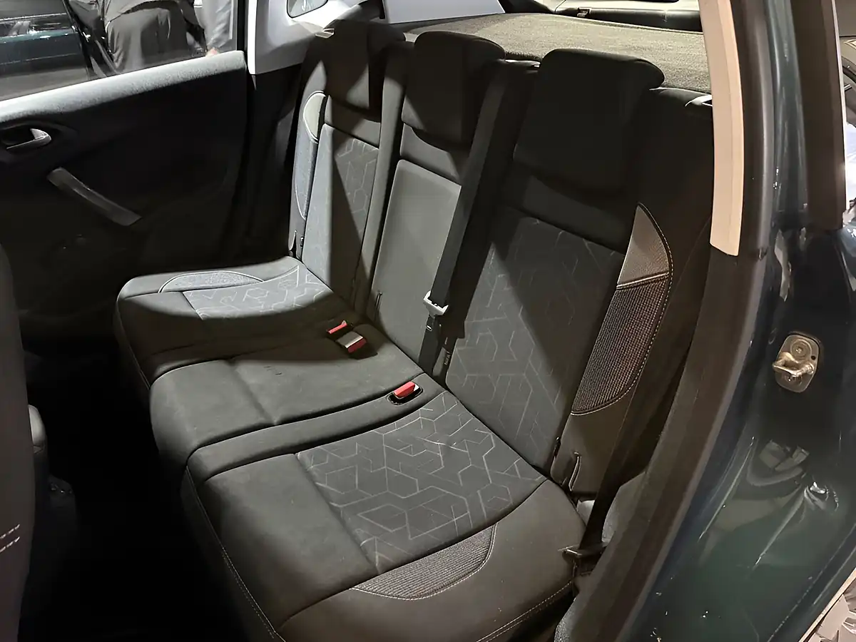 Used 2016 Peugeot 2008 Active Green - Interior and Exterior details 14