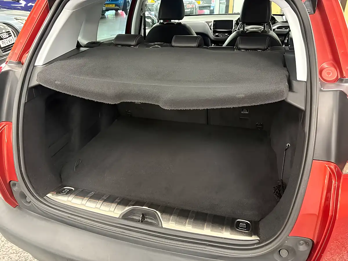 Used 2016 Peugeot 2008 Allure Amber Red - Interior and Exterior details 18