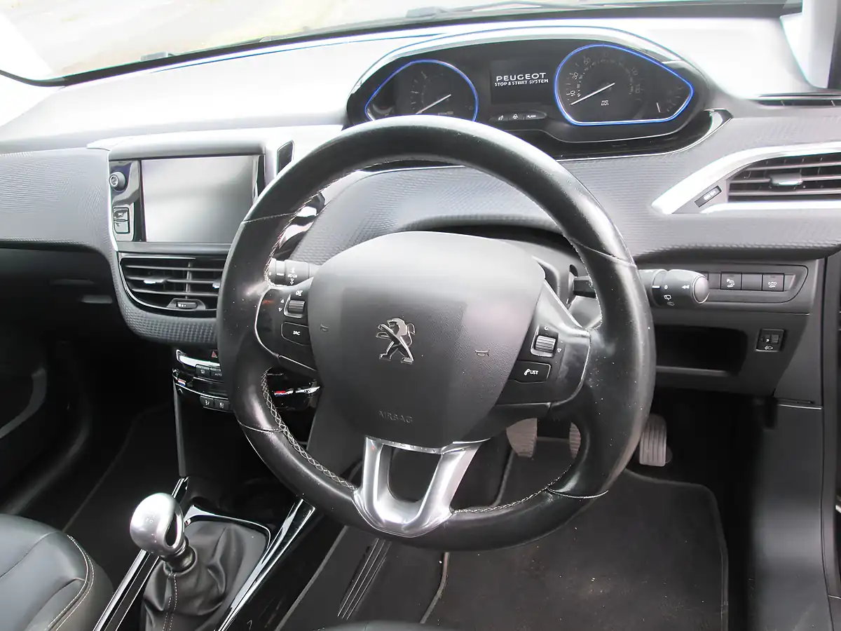 Used 2016 Peugeot 2008 Allure Black - Interior and Exterior details 7