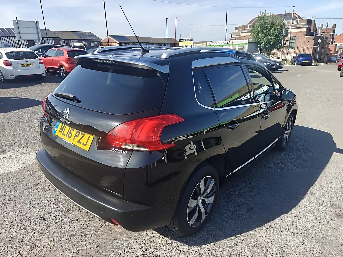 Used 2016 Peugeot 2008 Allure Black - Front View